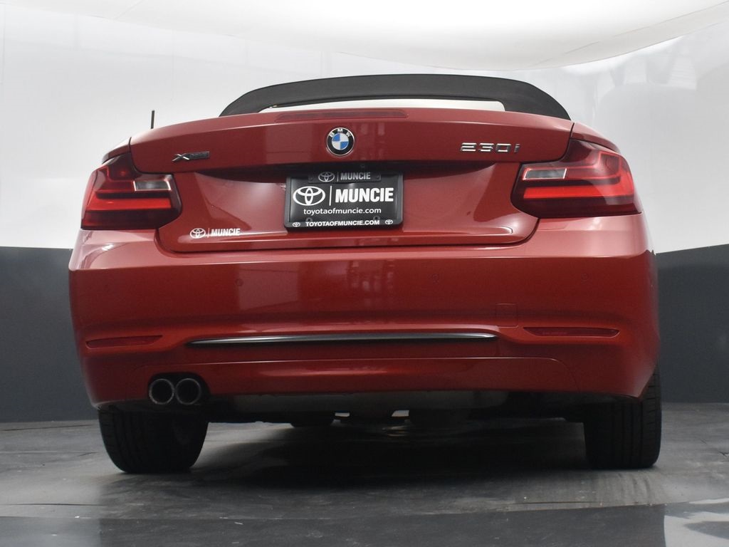 Vehicle image 20 of 50