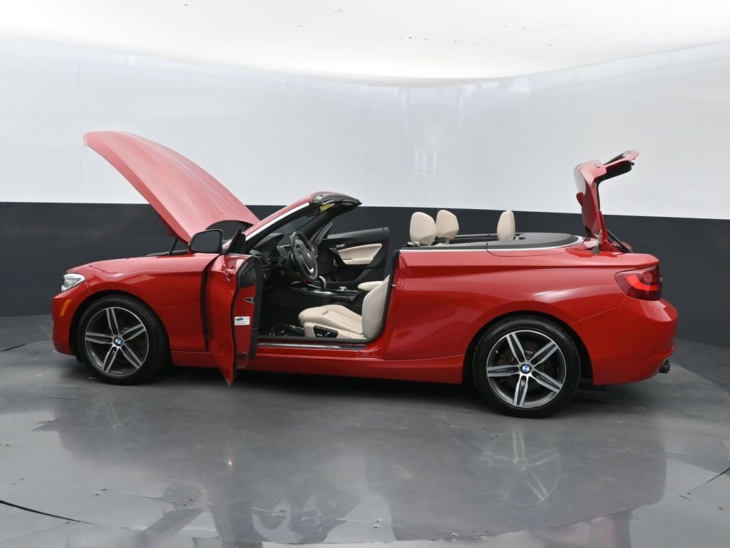 Vehicle image 22 of 50