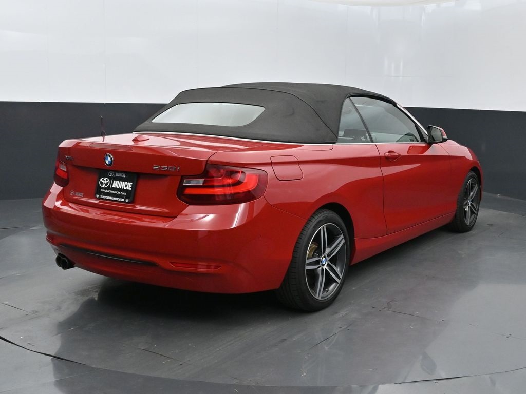 Vehicle image 14 of 50