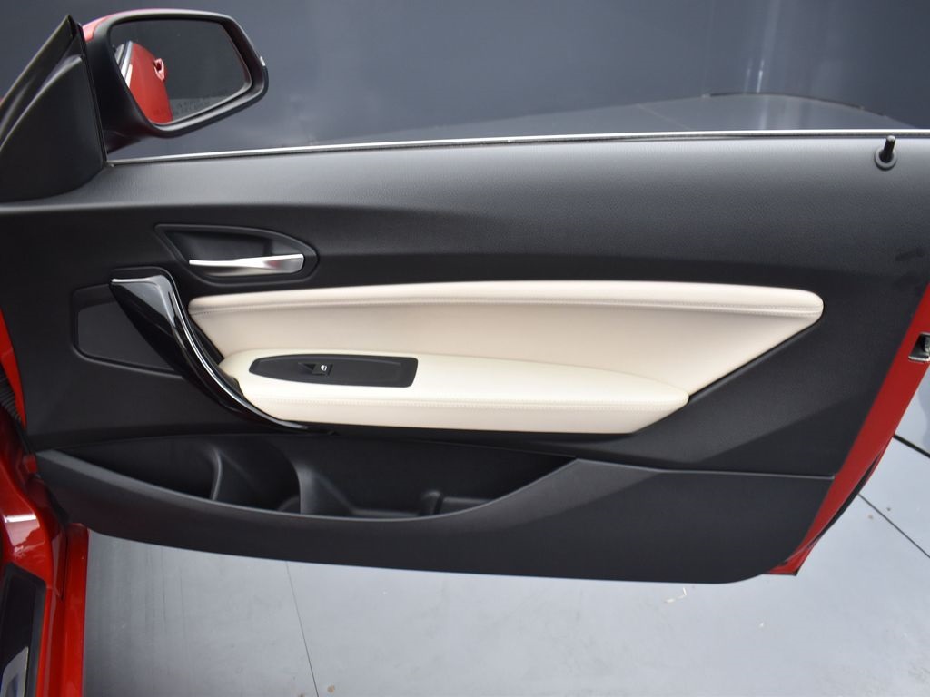 Vehicle image 39 of 50