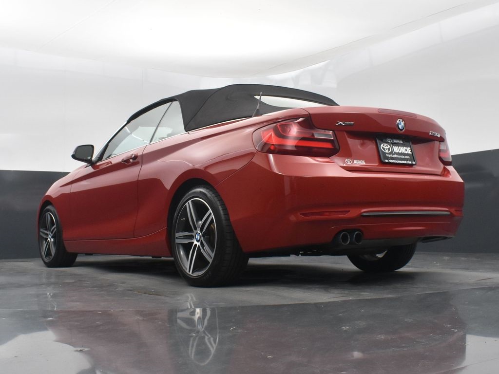 Vehicle image 19 of 50