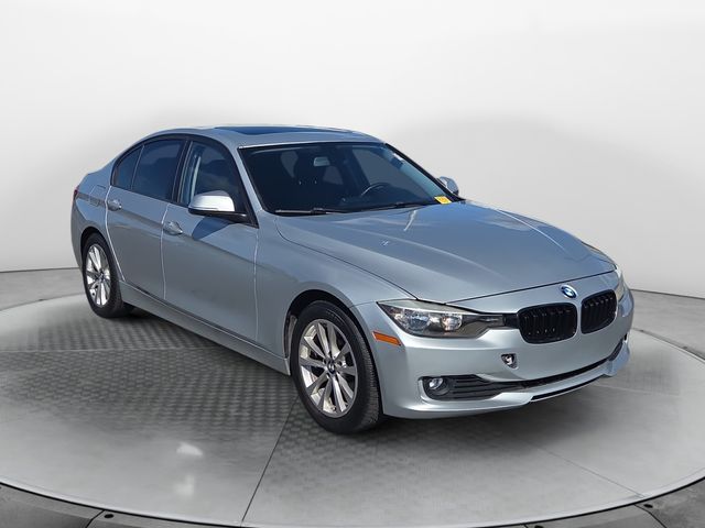 2017 BMW 3 Series 320i Image 3 of 10