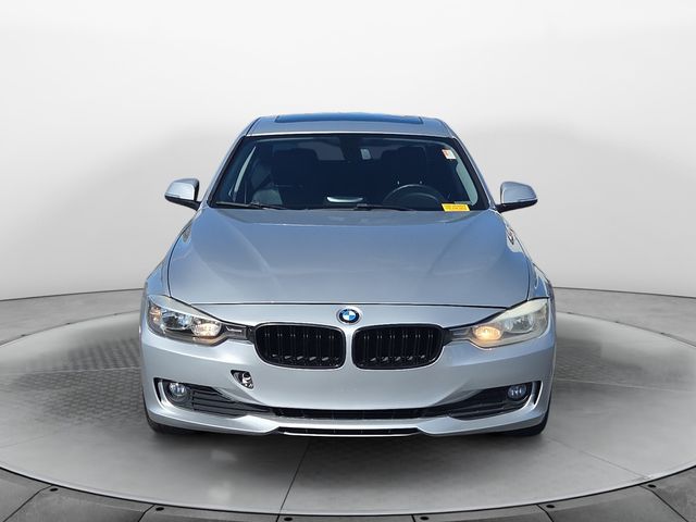 2017 BMW 3 Series 320i Image 2 of 10