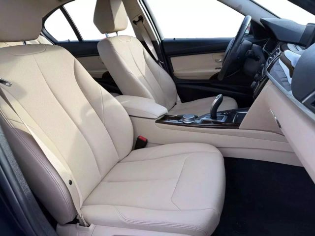 Vehicle image 9 of 27