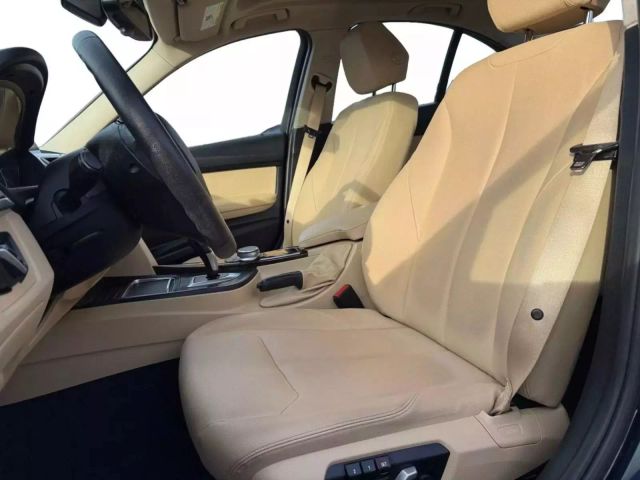 Vehicle image 12 of 27