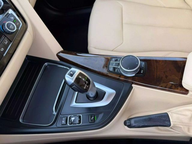 Vehicle image 20 of 27