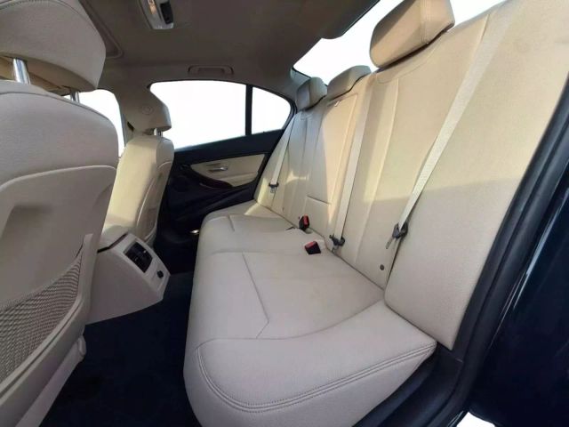 Vehicle image 11 of 27
