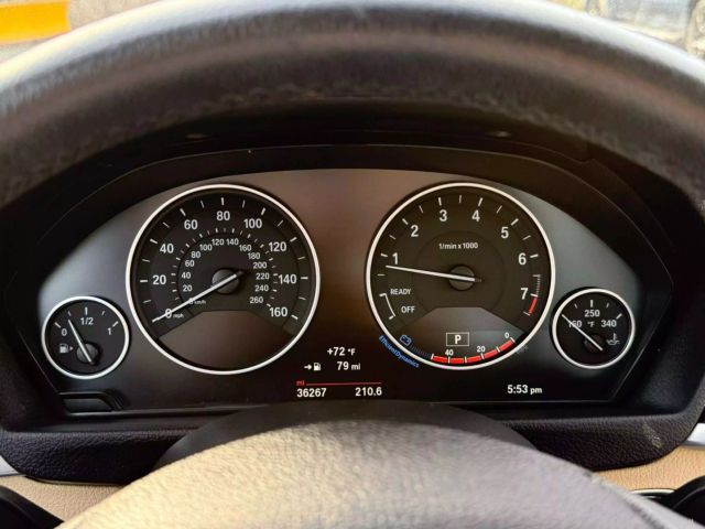 Vehicle image 17 of 27