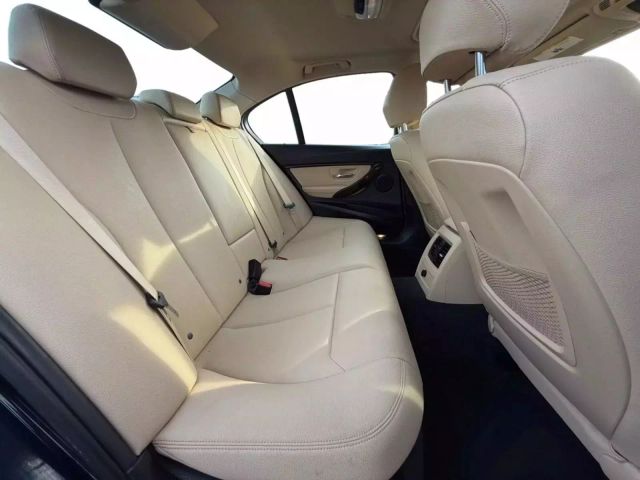 Vehicle image 10 of 27