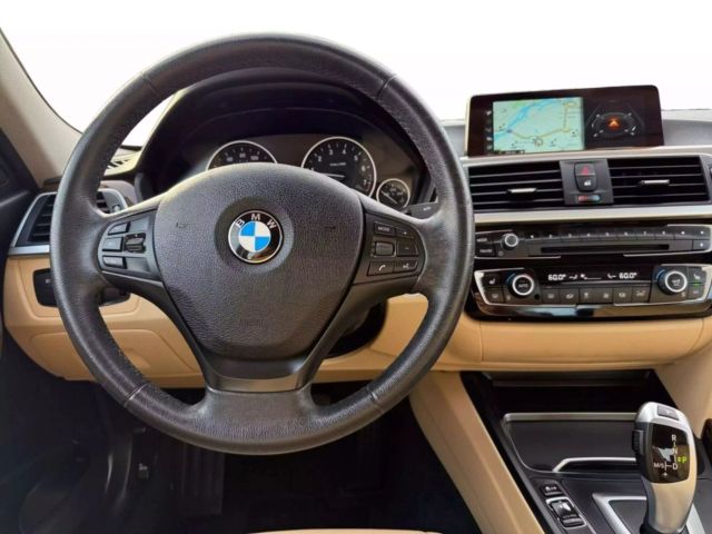 Vehicle image 14 of 27