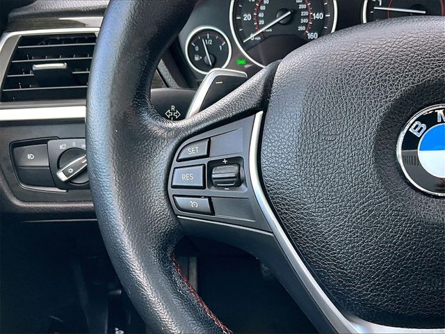 2017 BMW 3 Series 330i Image 15 of 27