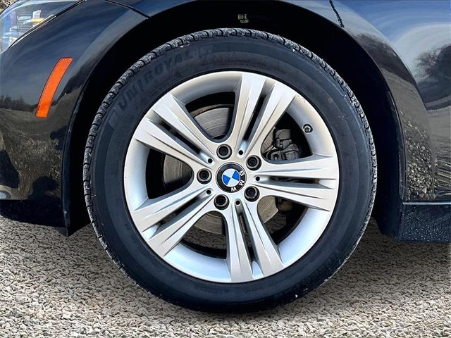 2017 BMW 3 Series 330i Image 7 of 27