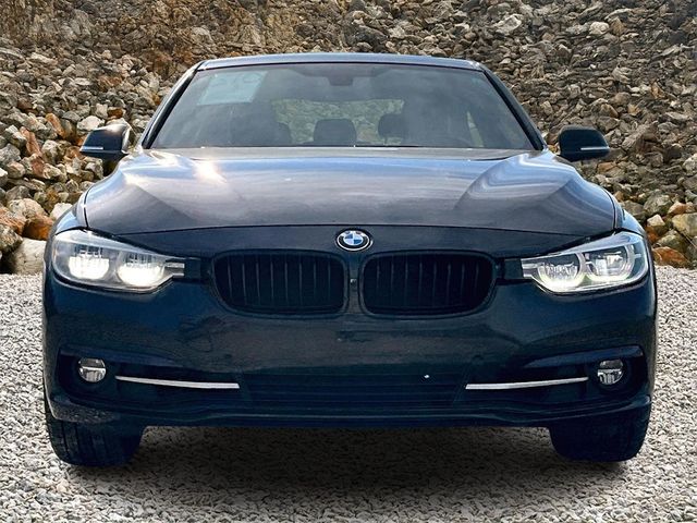 2017 BMW 3 Series 330i Image 2 of 27