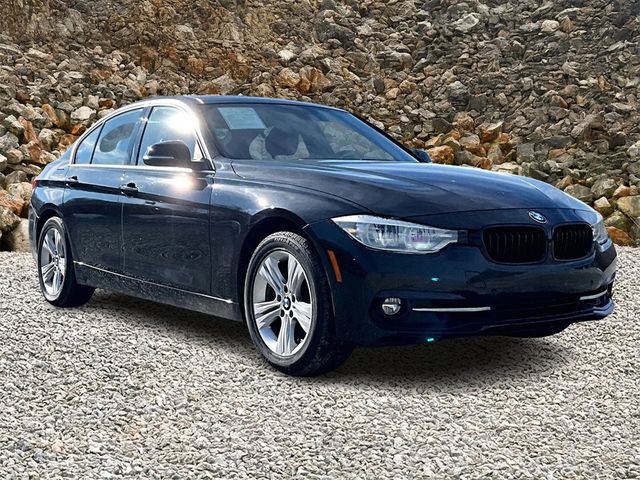 2017 BMW 3 Series 330i Image 3 of 27