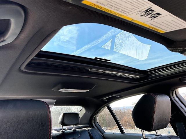 2017 BMW 3 Series 330i Image 14 of 27