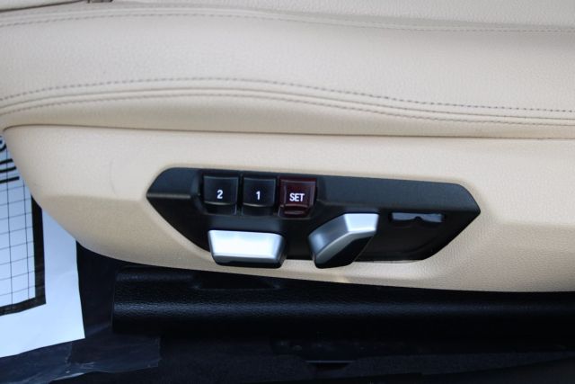 Vehicle image 12 of 59