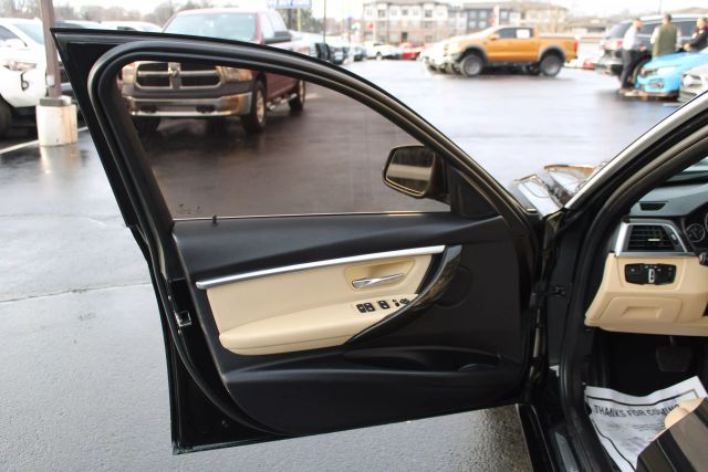 Vehicle image 9 of 59