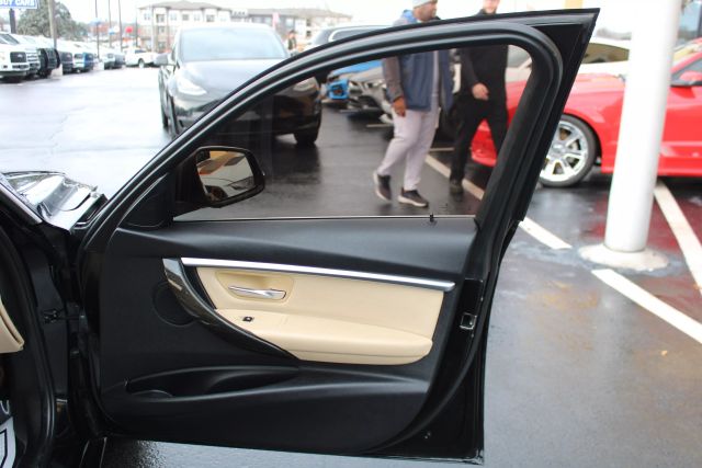 Vehicle image 54 of 59