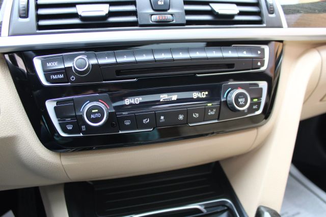 Vehicle image 31 of 59