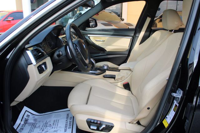 Vehicle image 11 of 59