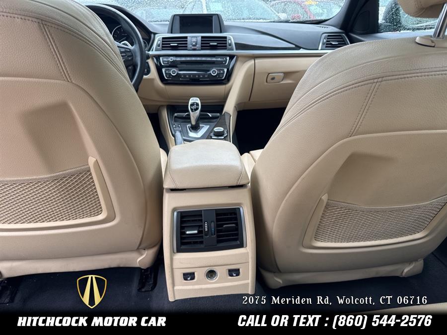 Vehicle image 33 of 41