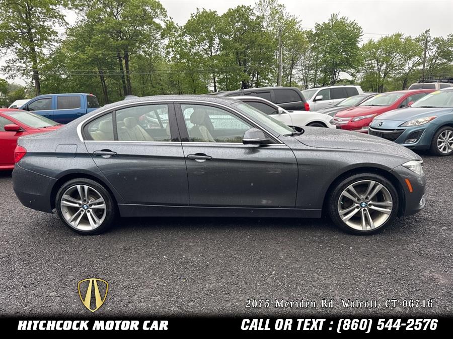 Vehicle image 10 of 41