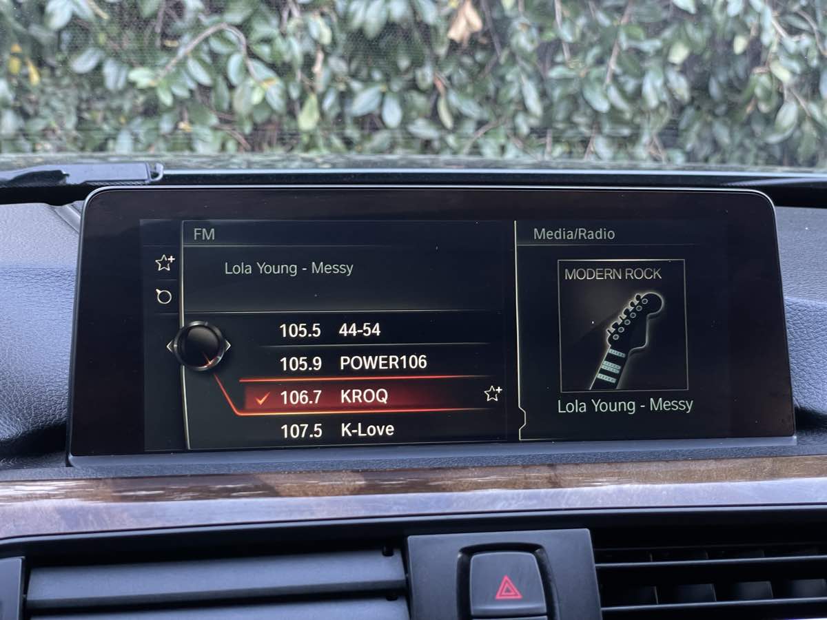 Vehicle image 36 of 47