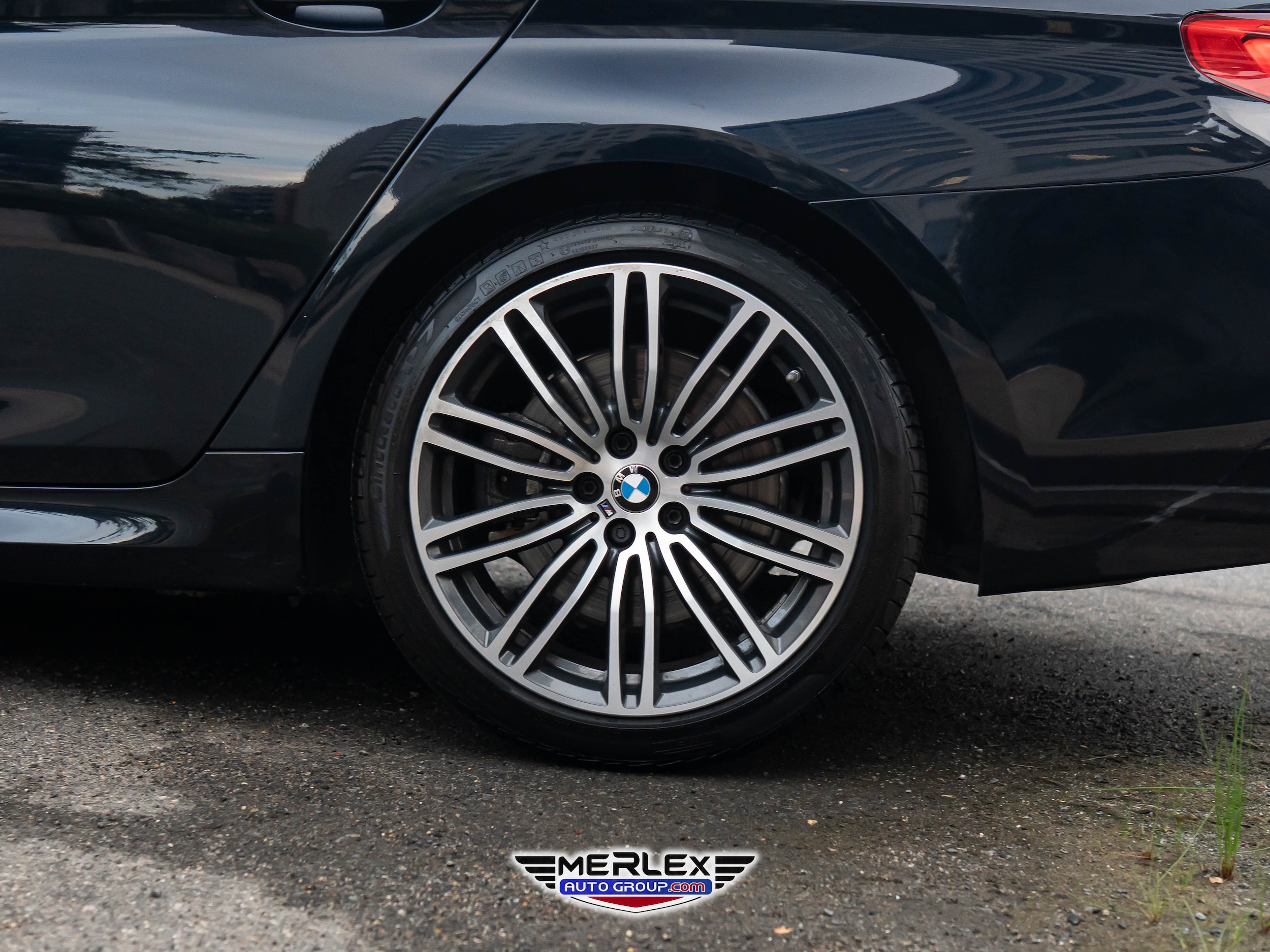 2017 BMW 5 Series 540i Image 9 of 54