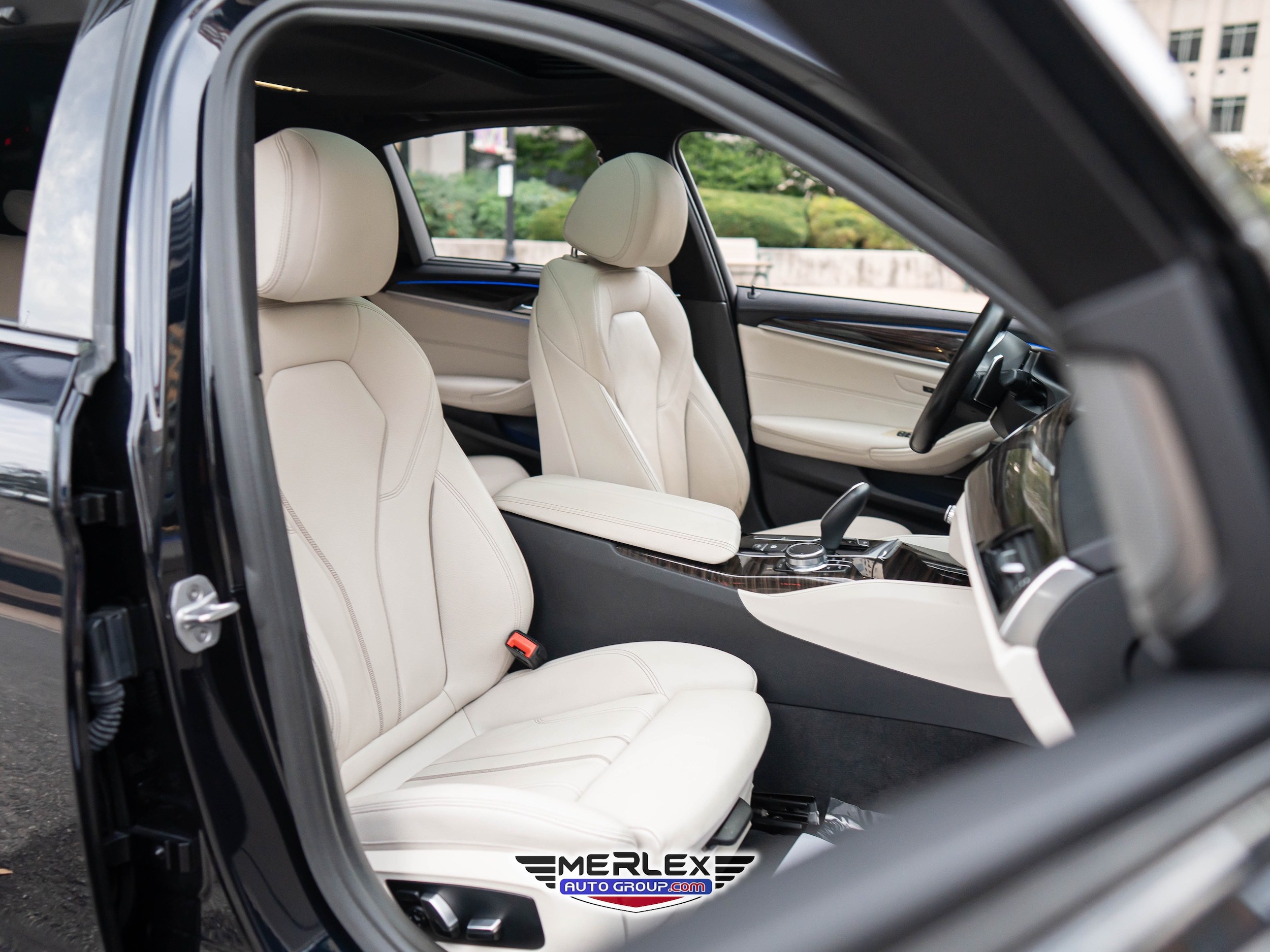 2017 BMW 5 Series 540i Image 15 of 54