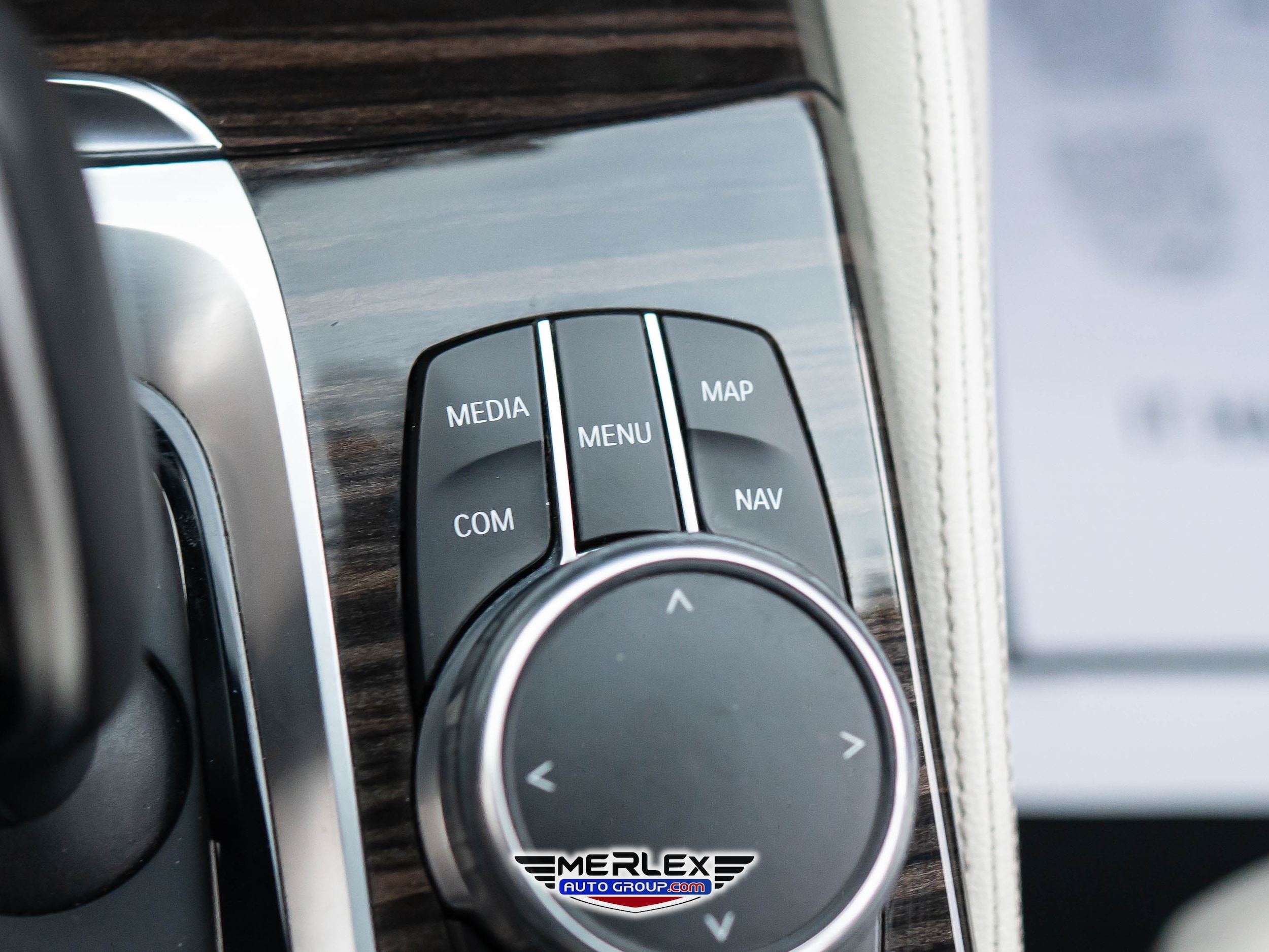 2017 BMW 5 Series 540i Image 30 of 54