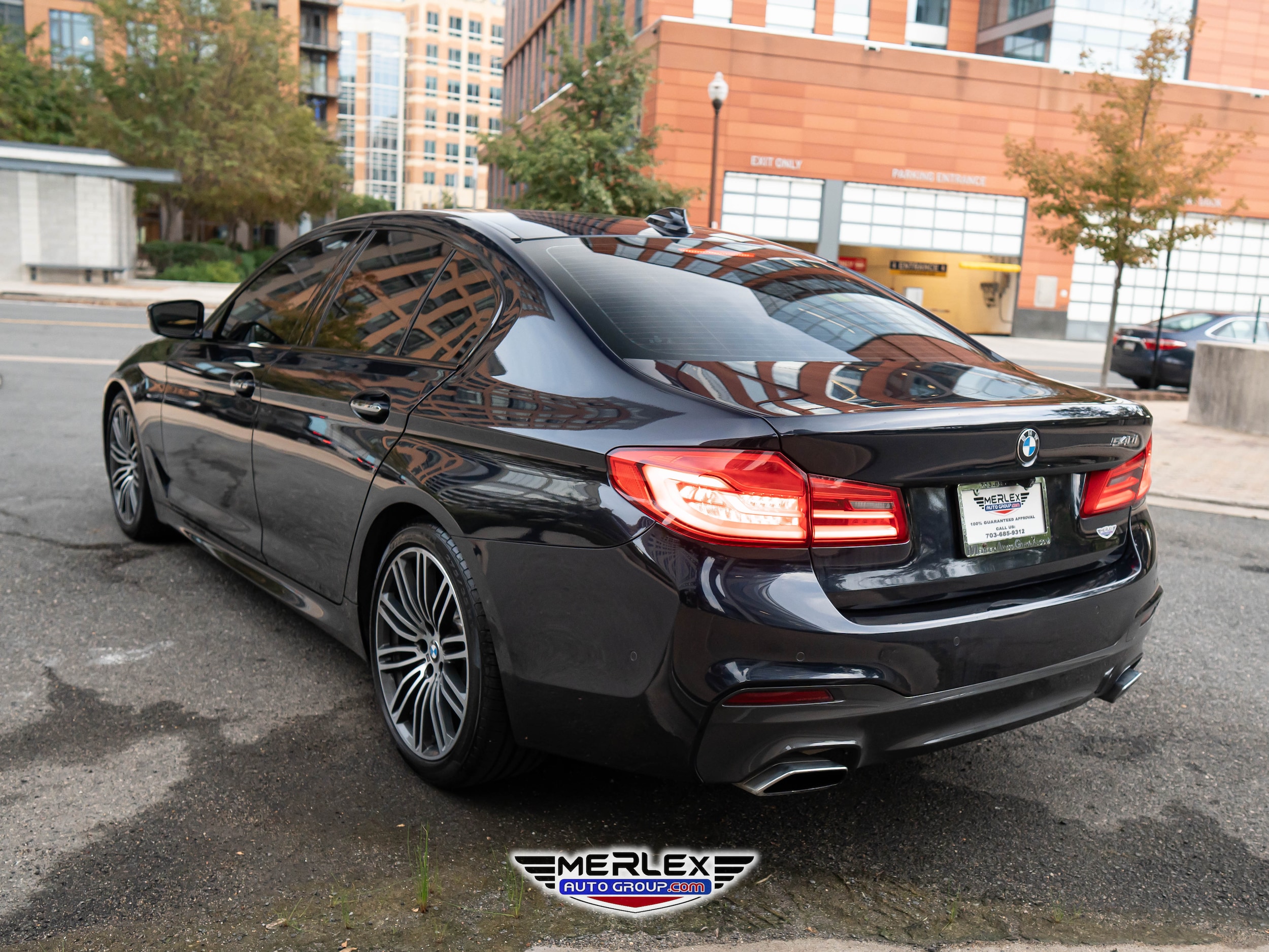 2017 BMW 5 Series 540i Image 6 of 54