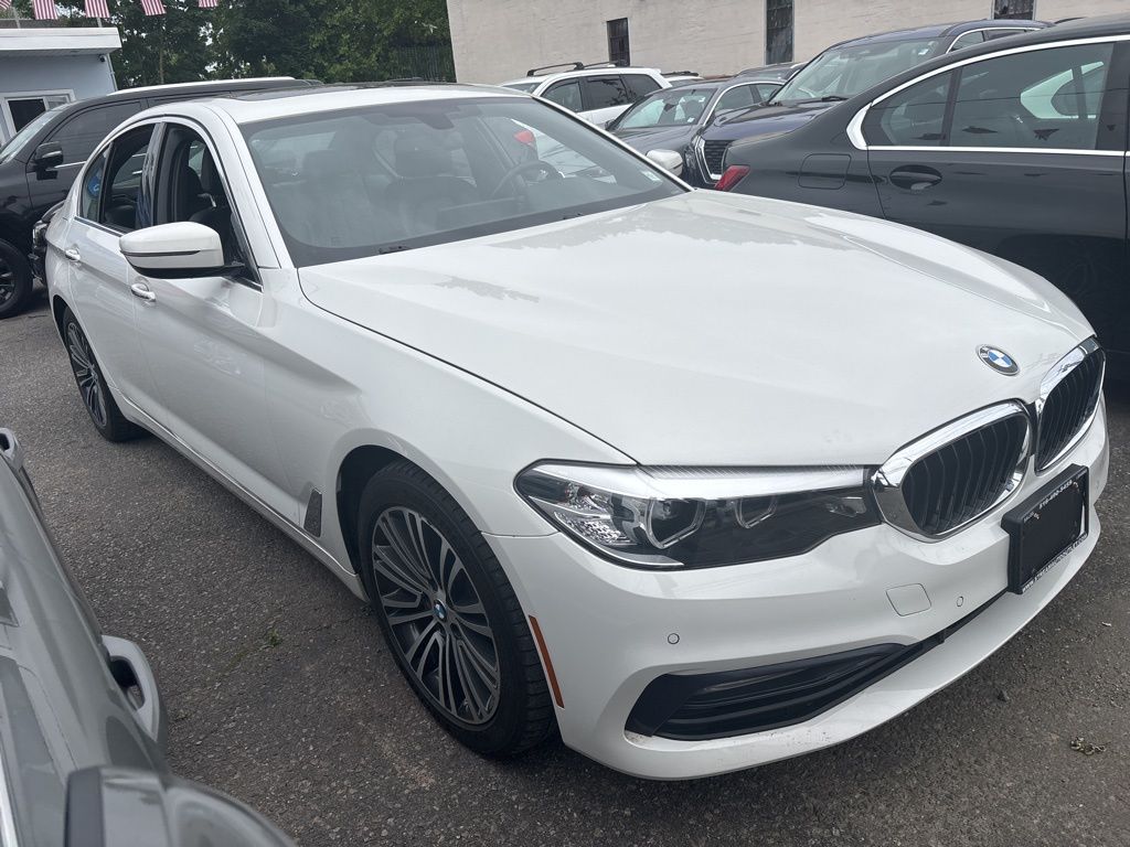 Vehicle image 3 of 38