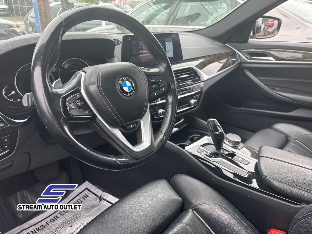 Vehicle image 24 of 38