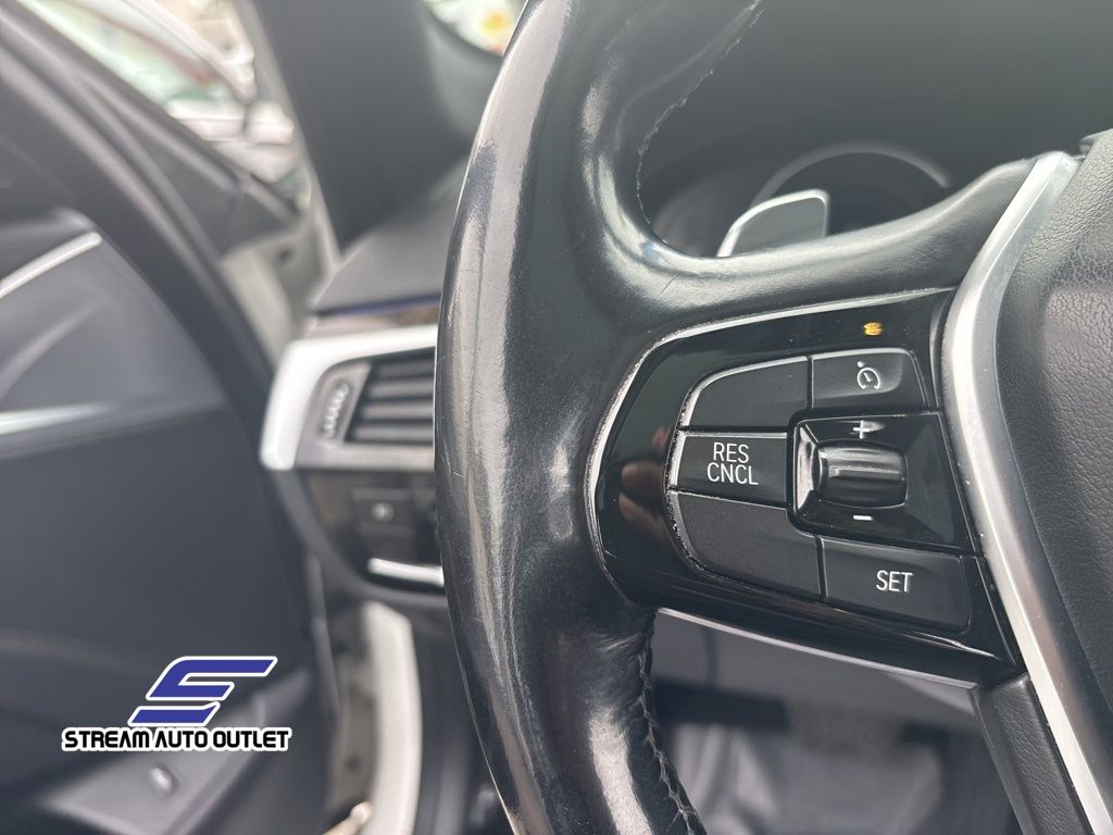 Vehicle image 28 of 38
