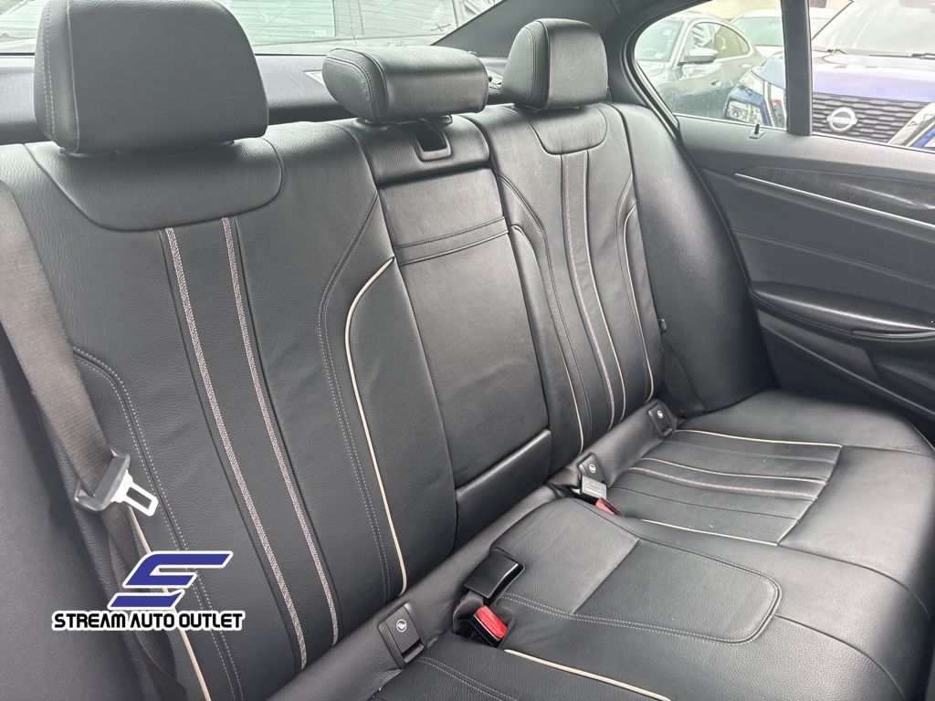 Vehicle image 14 of 38