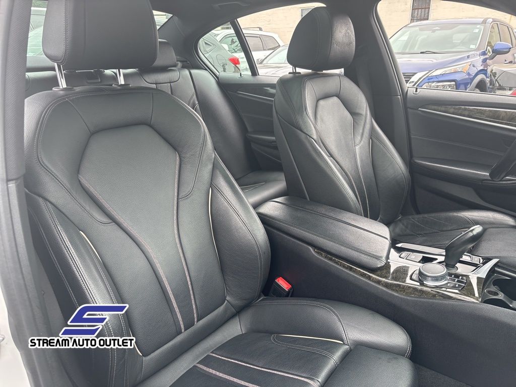 Vehicle image 12 of 38