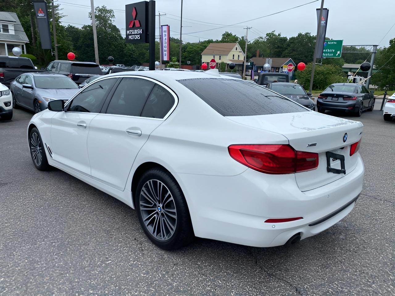 Vehicle image 33 of 34
