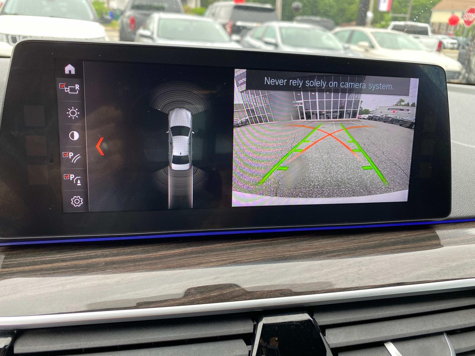 Vehicle image 11 of 34