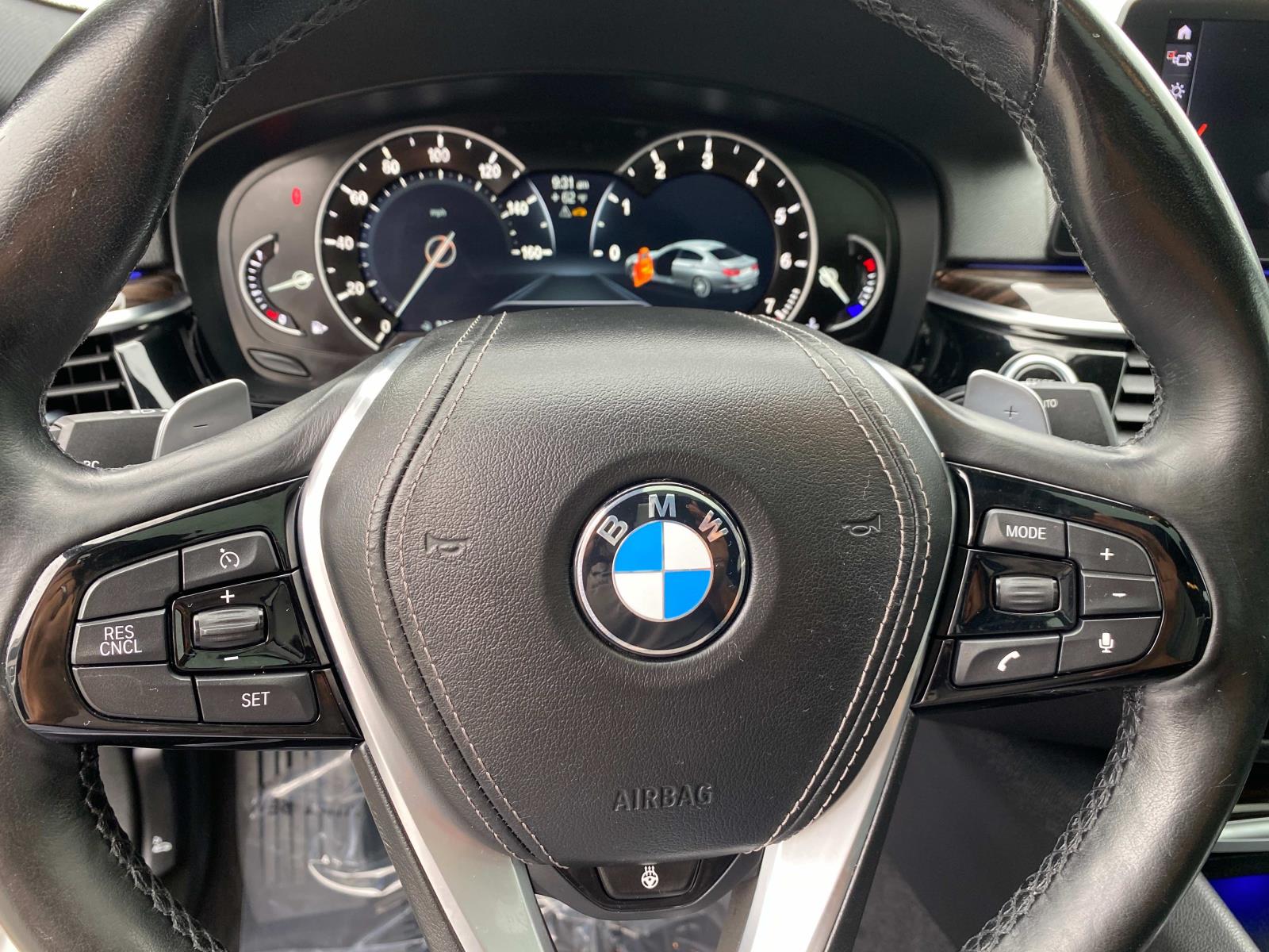 Vehicle image 14 of 34