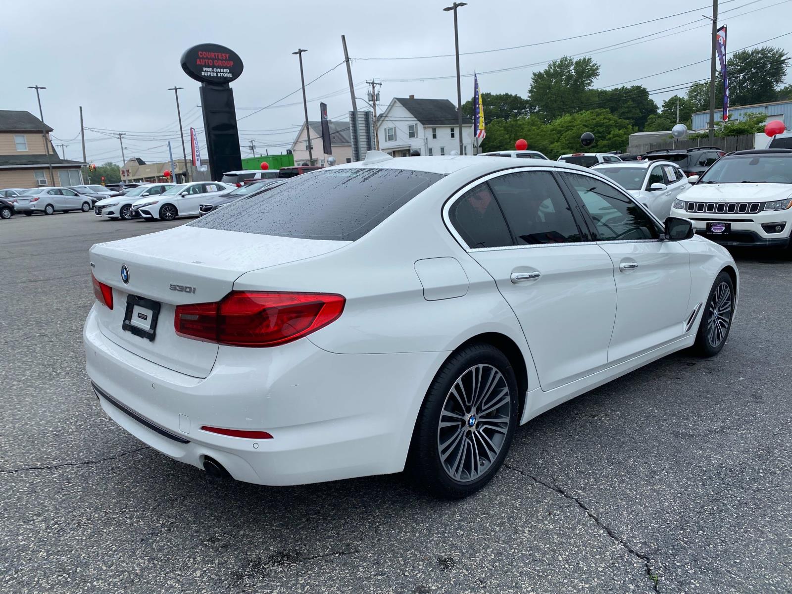 Vehicle image 5 of 34