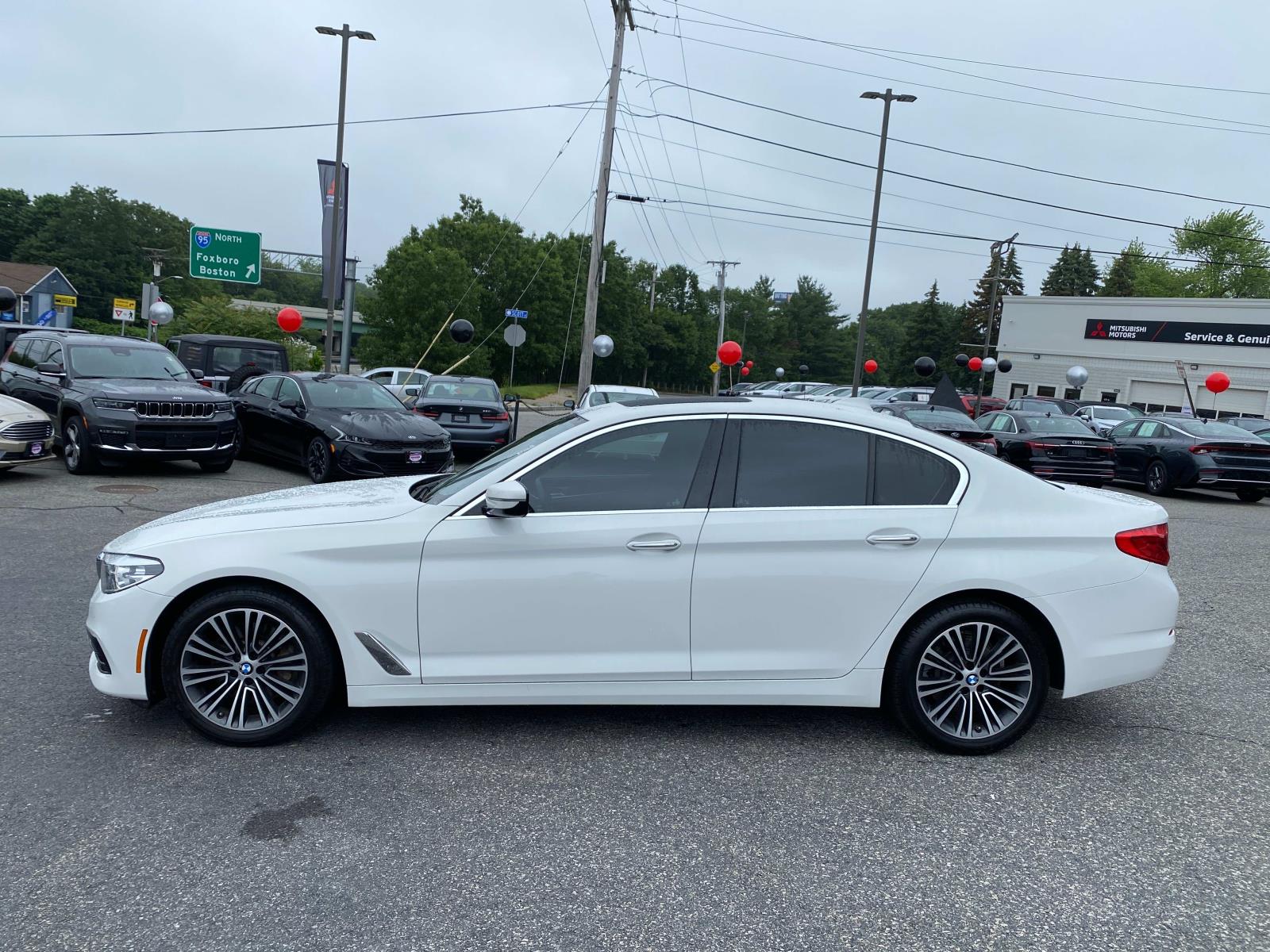 Vehicle image 8 of 34