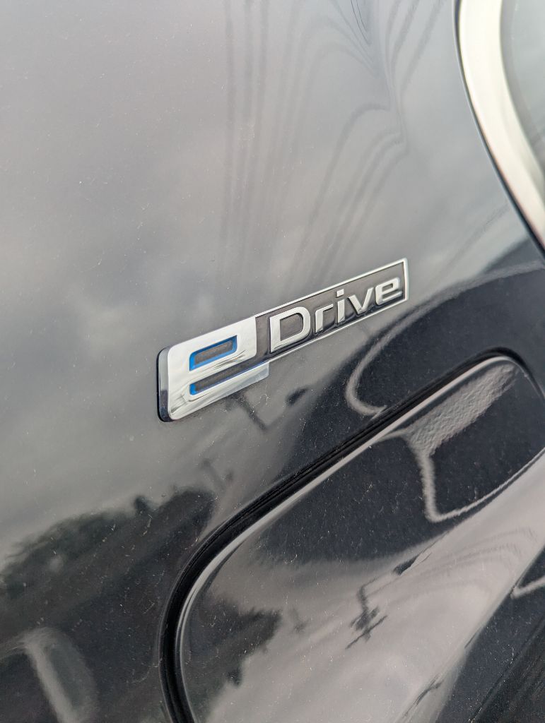 Vehicle image 15 of 24
