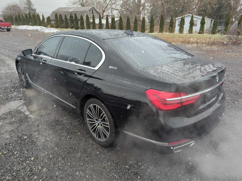 Vehicle image 6 of 24