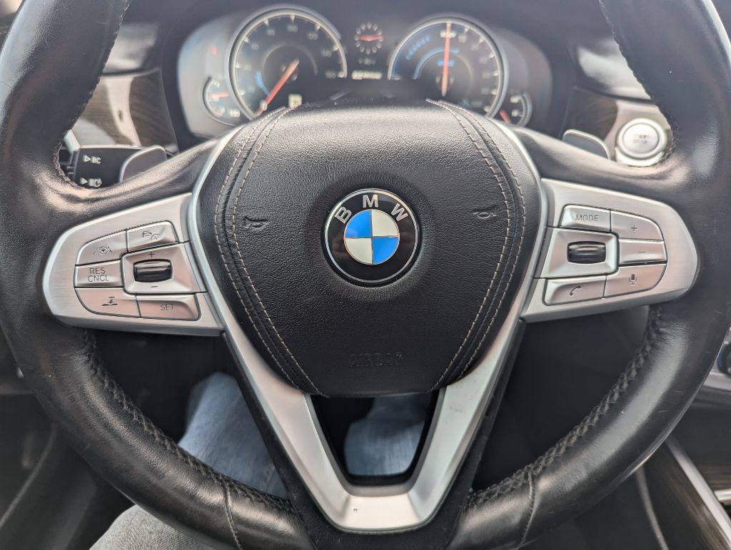 Vehicle image 23 of 24