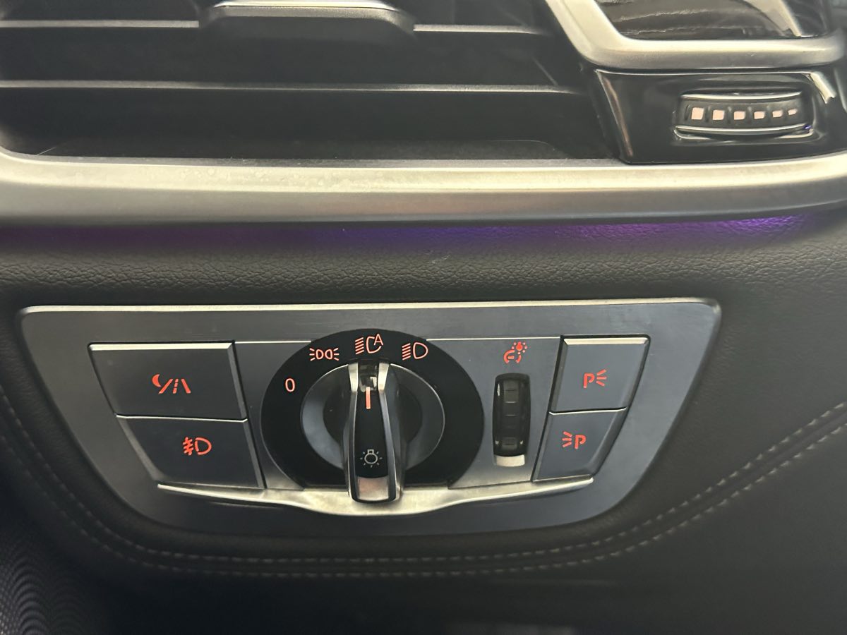 Vehicle image 51 of 56