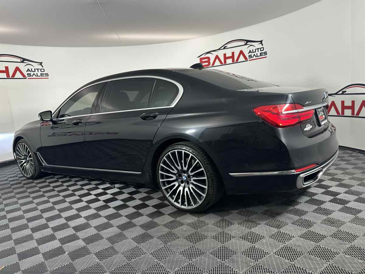 Vehicle image 11 of 56