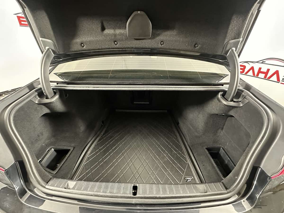 Vehicle image 23 of 56