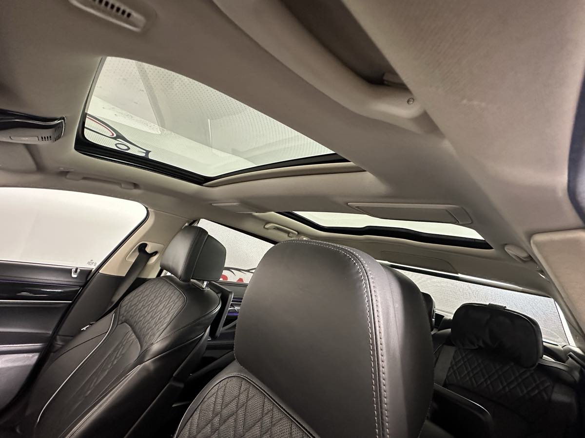 Vehicle image 26 of 56