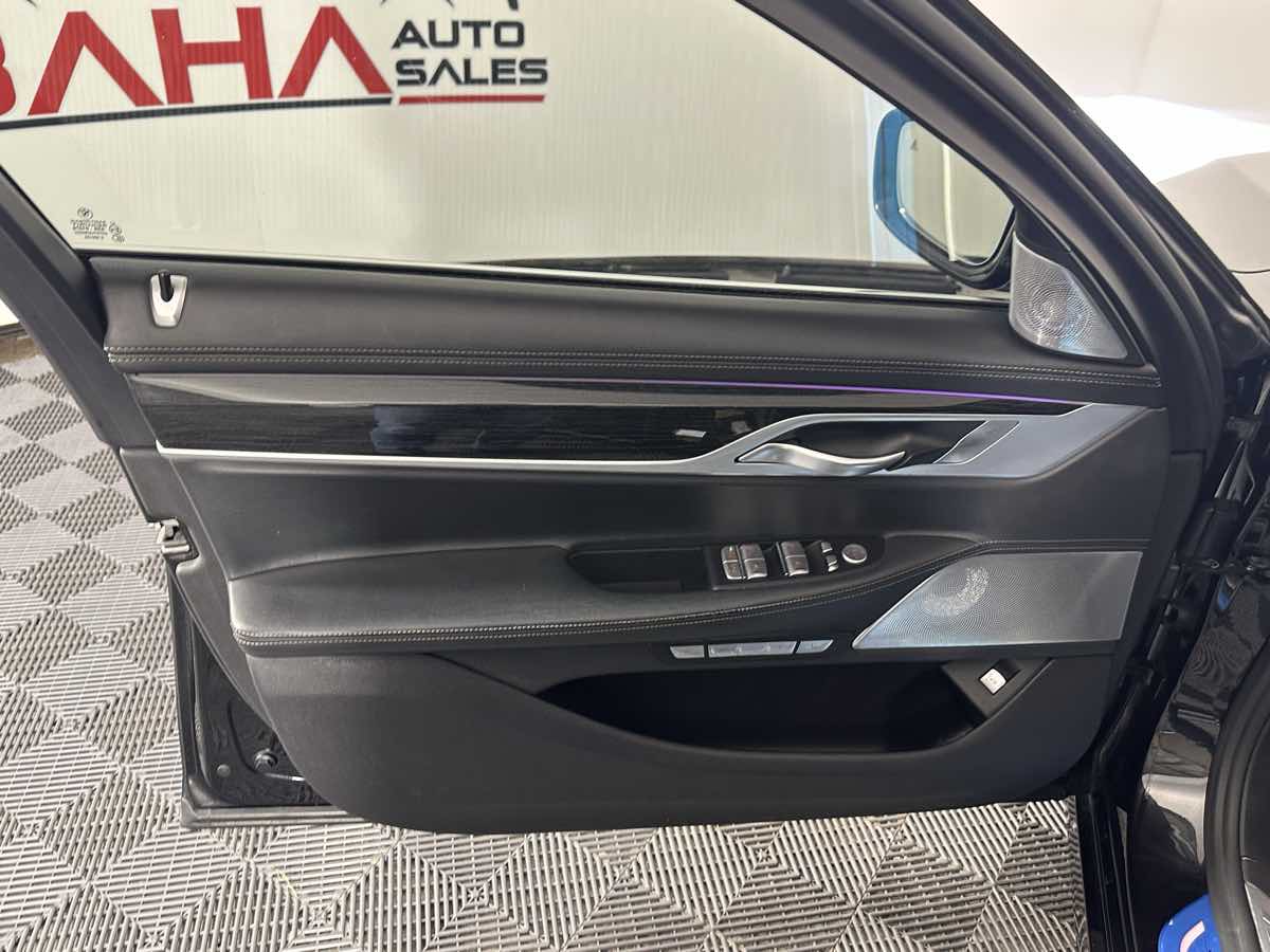 Vehicle image 17 of 56