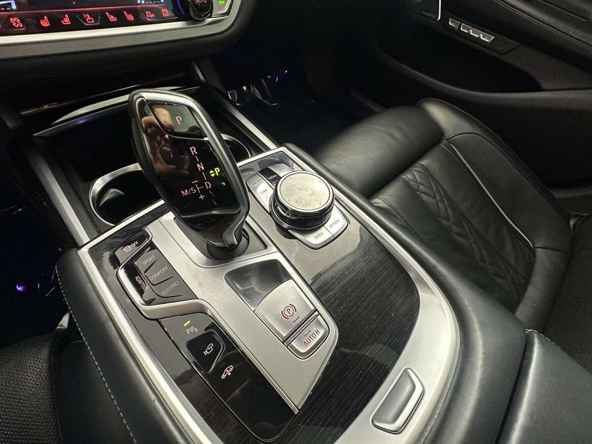 Vehicle image 47 of 56